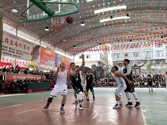 （供稿）2023年黔南州“乡村振兴杯”篮球公开赛开幕式在平塘县举行_fororder_比赛精彩瞬间2