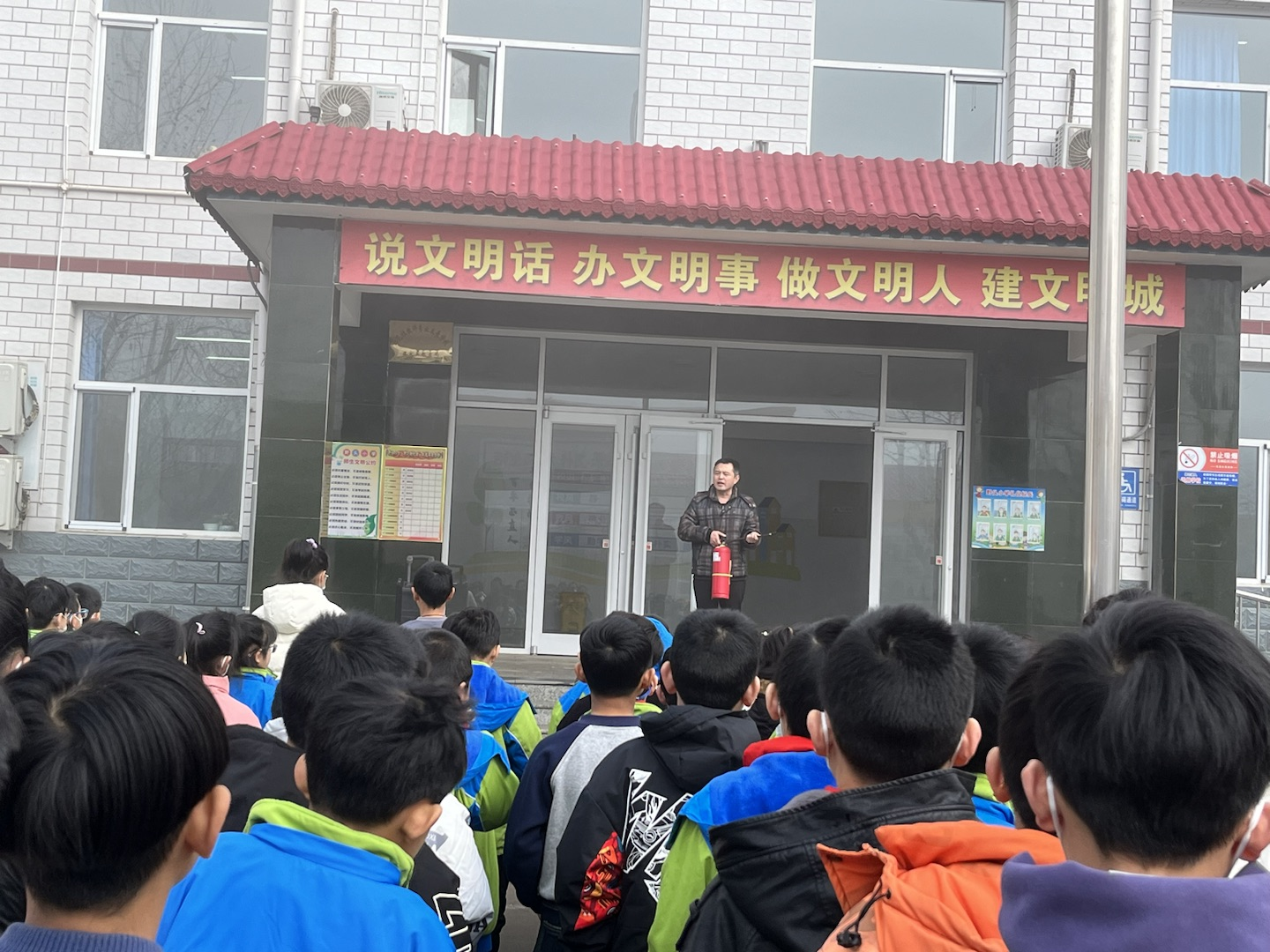（原创）筑牢校园防火墙 石家庄市正定县野头小学开展消防安全演练活动_fororder_图片3