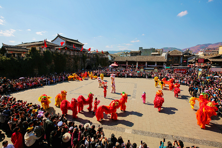 图集镜头下的大凉山别具民族特色的浓浓年味儿