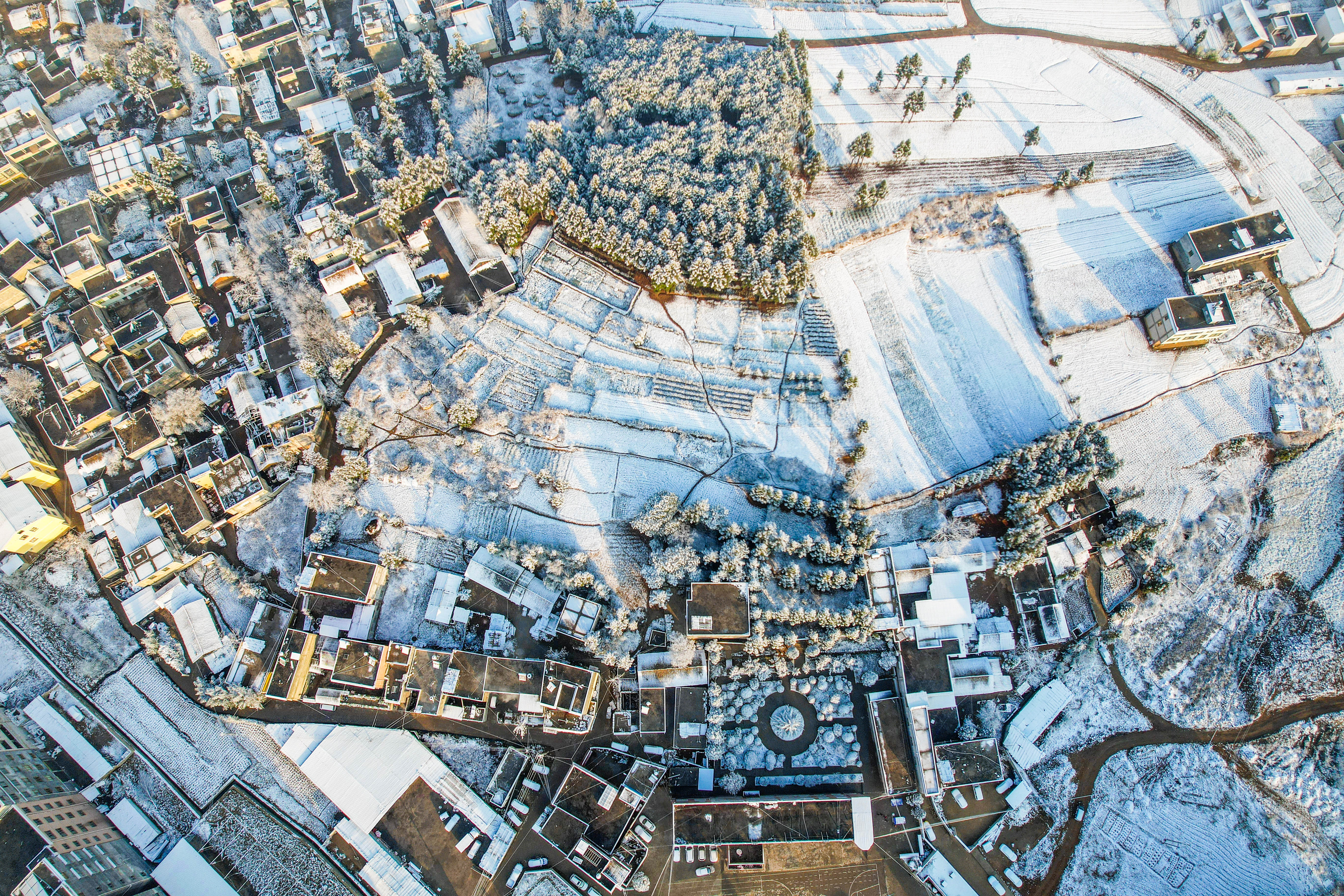 貴州威寧：雪後雲海美如畫_fororder_2023年3月13日，在貴州省畢節市威寧自治縣城拍攝的雪後雲海美景。 (4)