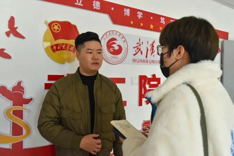 武汉工程科技学院举行圆梦计划团队表彰大会