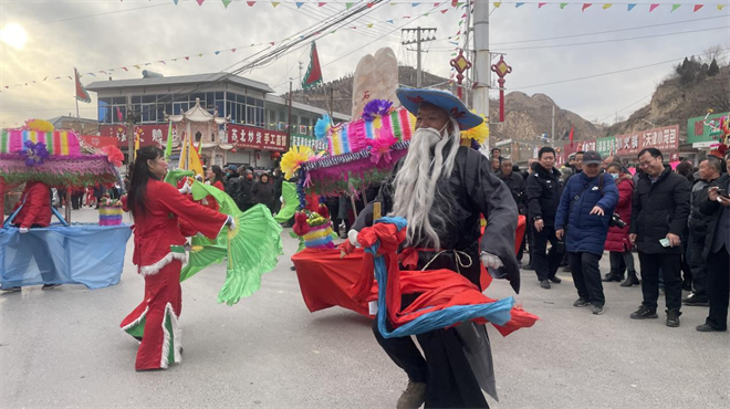 榆林市横山区石湾镇举办 “公鸡会”_fororder_图片5