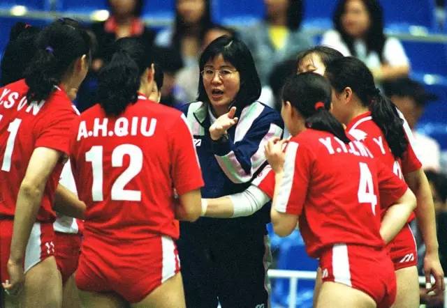 致敬郎平，致敬中国女排32年传奇！