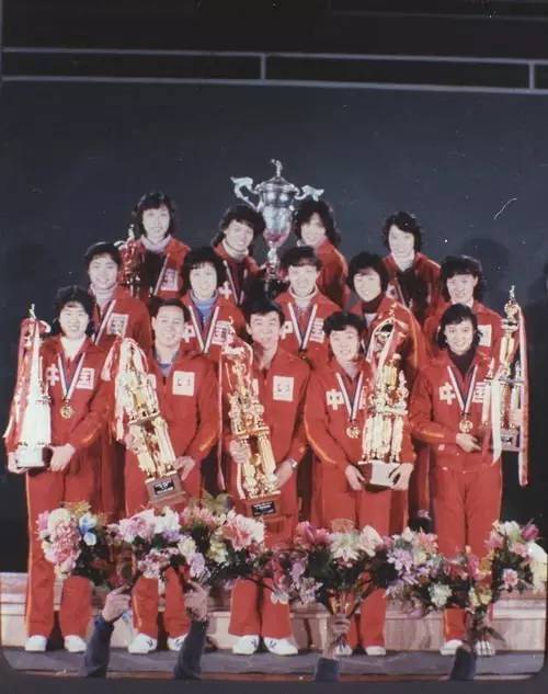 致敬郎平，致敬中国女排32年传奇！