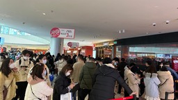 回暖丨在吃飯靠搶的長沙，春節過完依舊人從眾