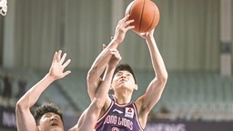 “当红小生”同场竞技 崔永熙帮助广州拿下重要胜利