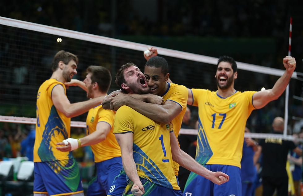 男排决赛：巴西队夺冠
