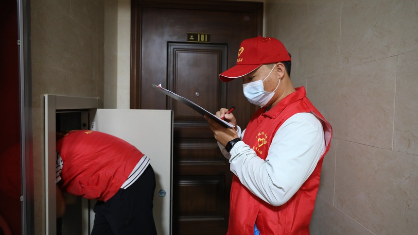 “黨的聲音進萬家”——銀川中鐵水務開展 學雷鋒志願服務進社區主題活動