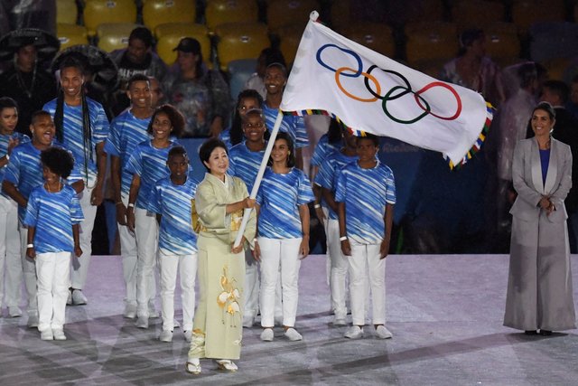 2016里约奥运会闭幕式会旗交接仪式举行