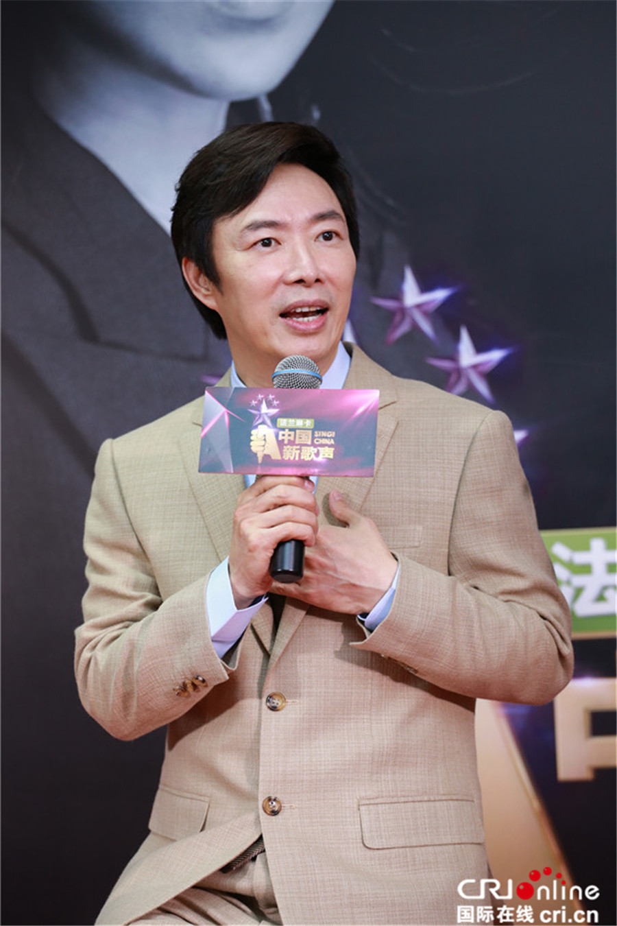 千里之外后首度合体费玉清助阵周杰伦战队