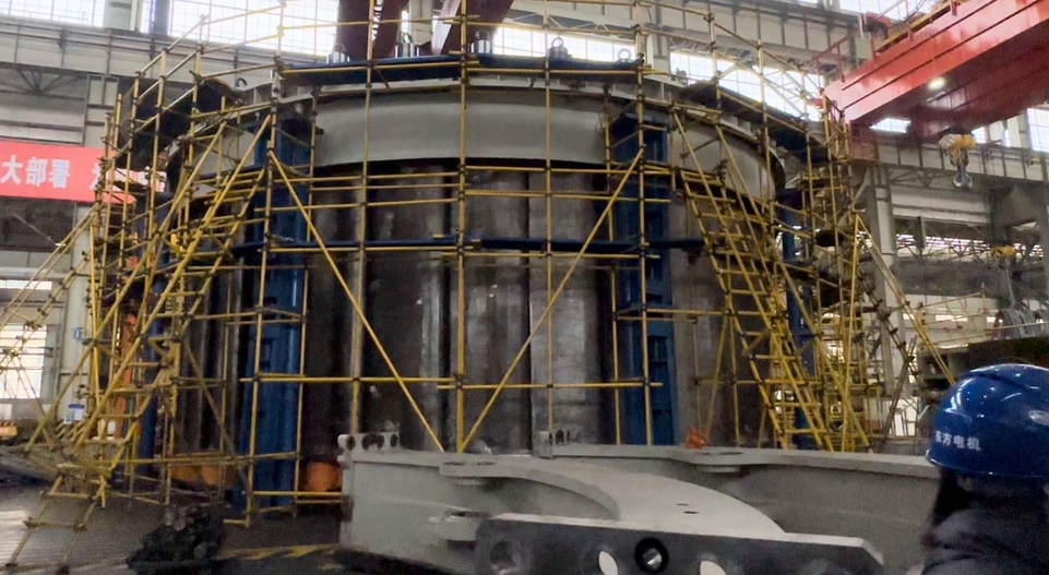 【走进区域看发展】“大国重器”有多智能？直击“中华第一跨”车间作业_fororder_W020230224523875165749