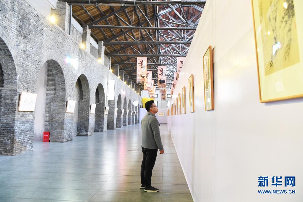 河南遂平:老舊廠區“變身”文創公園