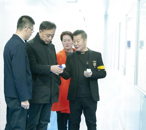 杨秀理深入巩留县那拉本源乳业助推民营企业高质量发展