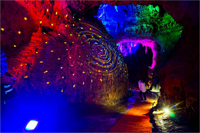 咸丰县召开文旅推介会共谋旅游业复苏发展 新格局