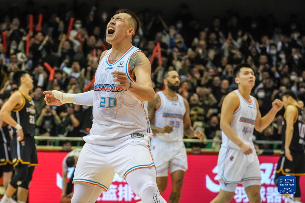 CBA常規賽:山東高速勝遼寧本鋼 CBA常規賽:山東高速勝遼寧本鋼