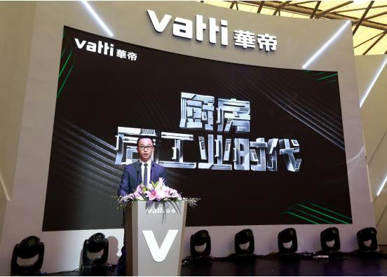 头顶烟囱?身披炉头?林更新玩cos,胡社光把厨电穿身上 头顶烟囱?身披炉头?林更新玩cos,胡社光把厨电穿身上