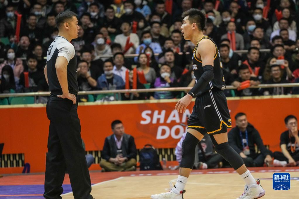 CBA常規賽:山東高速勝遼寧本鋼 CBA常規賽:山東高速勝遼寧本鋼