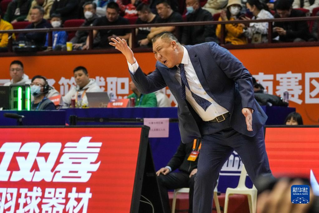 CBA常規賽:山東高速勝遼寧本鋼 CBA常規賽:山東高速勝遼寧本鋼