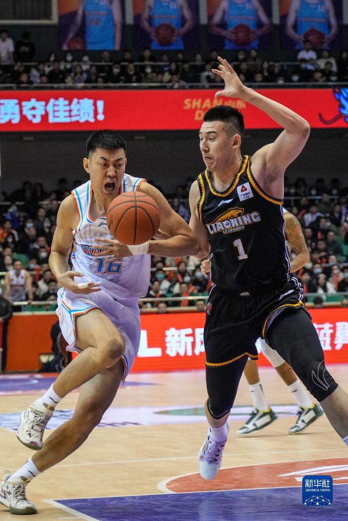 CBA常規賽:山東高速勝遼寧本鋼 CBA常規賽:山東高速勝遼寧本鋼