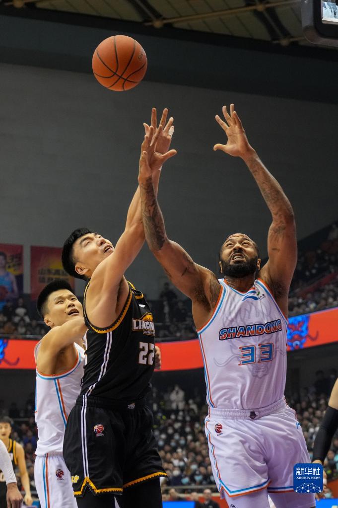 CBA常規賽:山東高速勝遼寧本鋼 CBA常規賽:山東高速勝遼寧本鋼