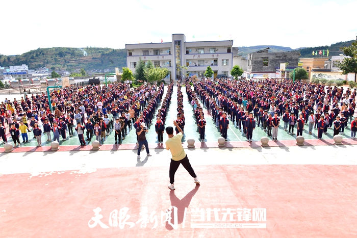 贵州民歌编成体操舞 ，意外“火”遍了校园