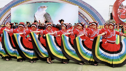 广西隆林各族自治县举行成立70周年庆祝大会 各族同胞载歌载舞庆县庆