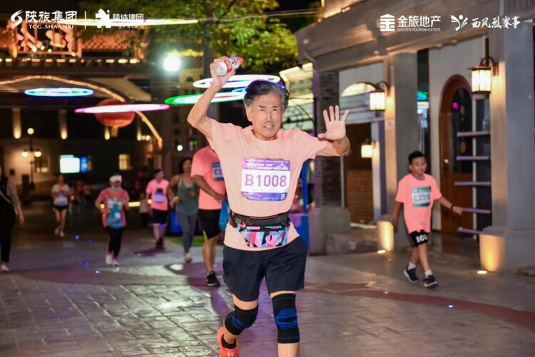 “耀奔跑·向未來”2023陜旅集團金旅地産i奔跑熒火主題夜跑(三亞站)圓滿落幕_fororder_圖片4
