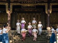 耿馬歌舞團：傳播民族文化 舞動精彩人生