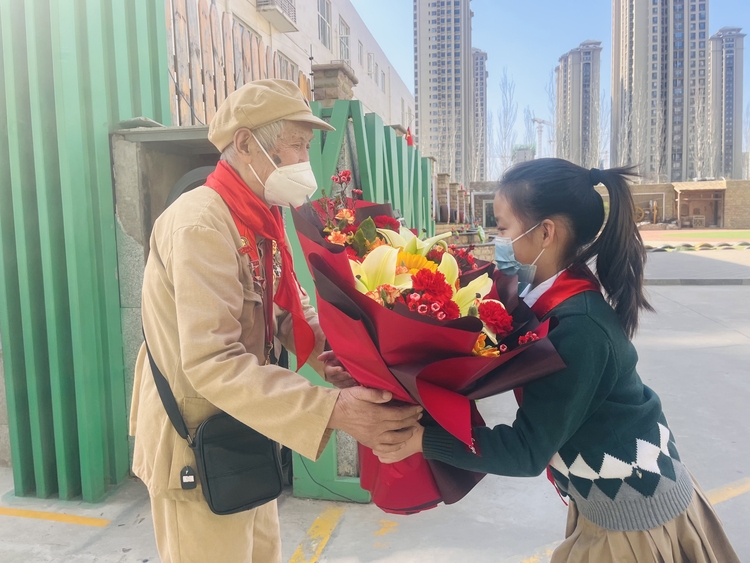 （原创）石家庄市育新实验小学：学习雷锋精神 做新时代好少年_fororder_4