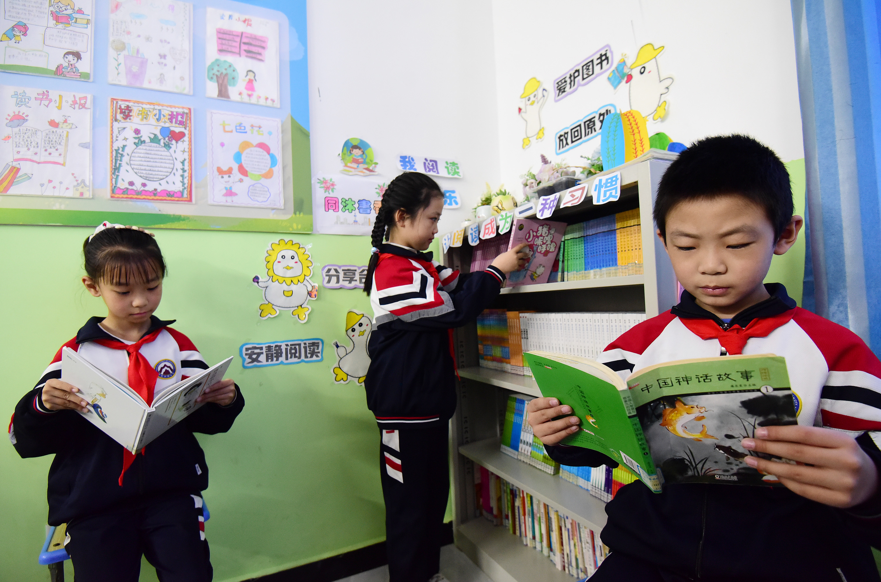 河北邯郸：书香溢校园 阅读伴成长_fororder_09.JPG
