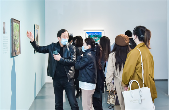 春色入画 “与春之和——2023江苏小幅油画作品展”亮相苏州美术馆_fororder_微信图片_20230307164605