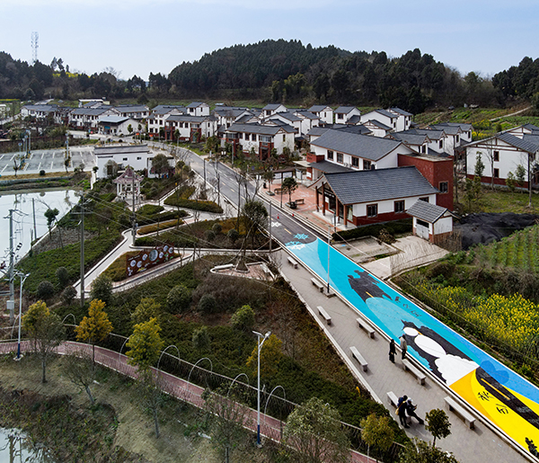 （张）简阳：高质量建设沱东生态农场 打造丘区乡村振兴样板_fororder_平武镇村民聚居点--供图-简阳市委宣传部_1_