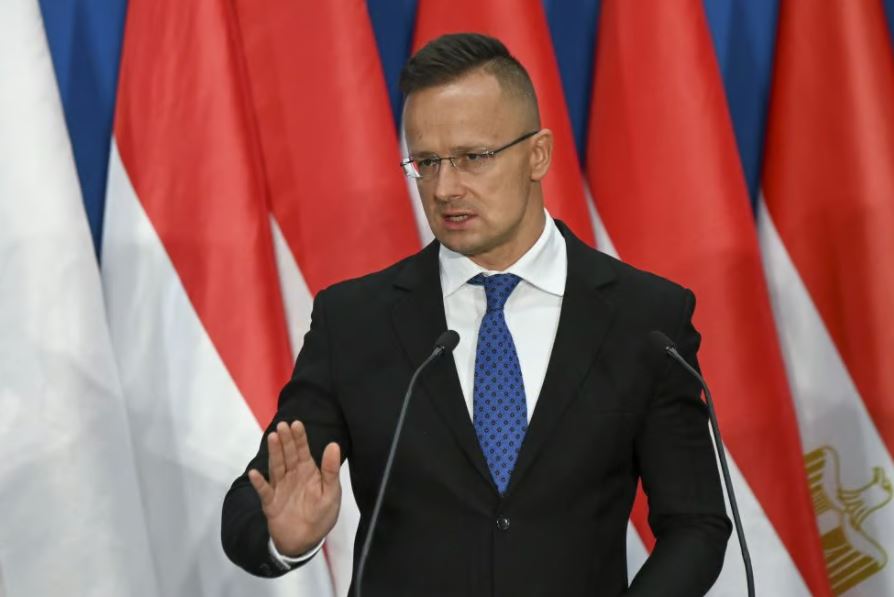 编造故事成了美情报部门的常规操作？！