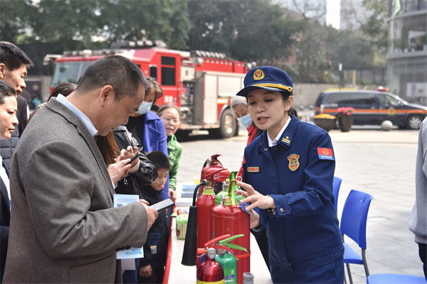 重慶市渝中區開展“3·15”消防産品品質宣傳活動_fororder_圖片1