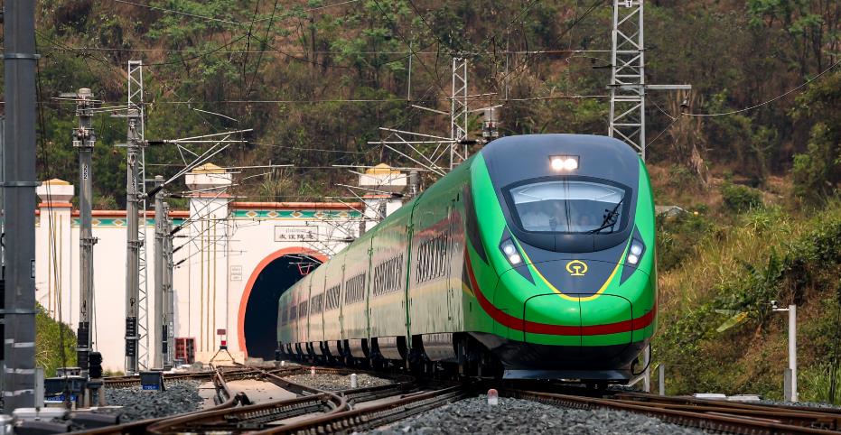 4月13日起中老铁路开行国际旅客列车 昆明至老挝万象当日通达_fororder_4