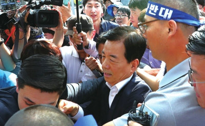 韩"萨德"部署选址高尔夫球场 又招民众反对