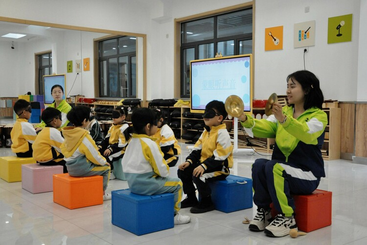 В районе Юйхуа города Шицзячжуан для детей и подростков организованы мероприятия по уходу за органами слуха_fororder_图片3