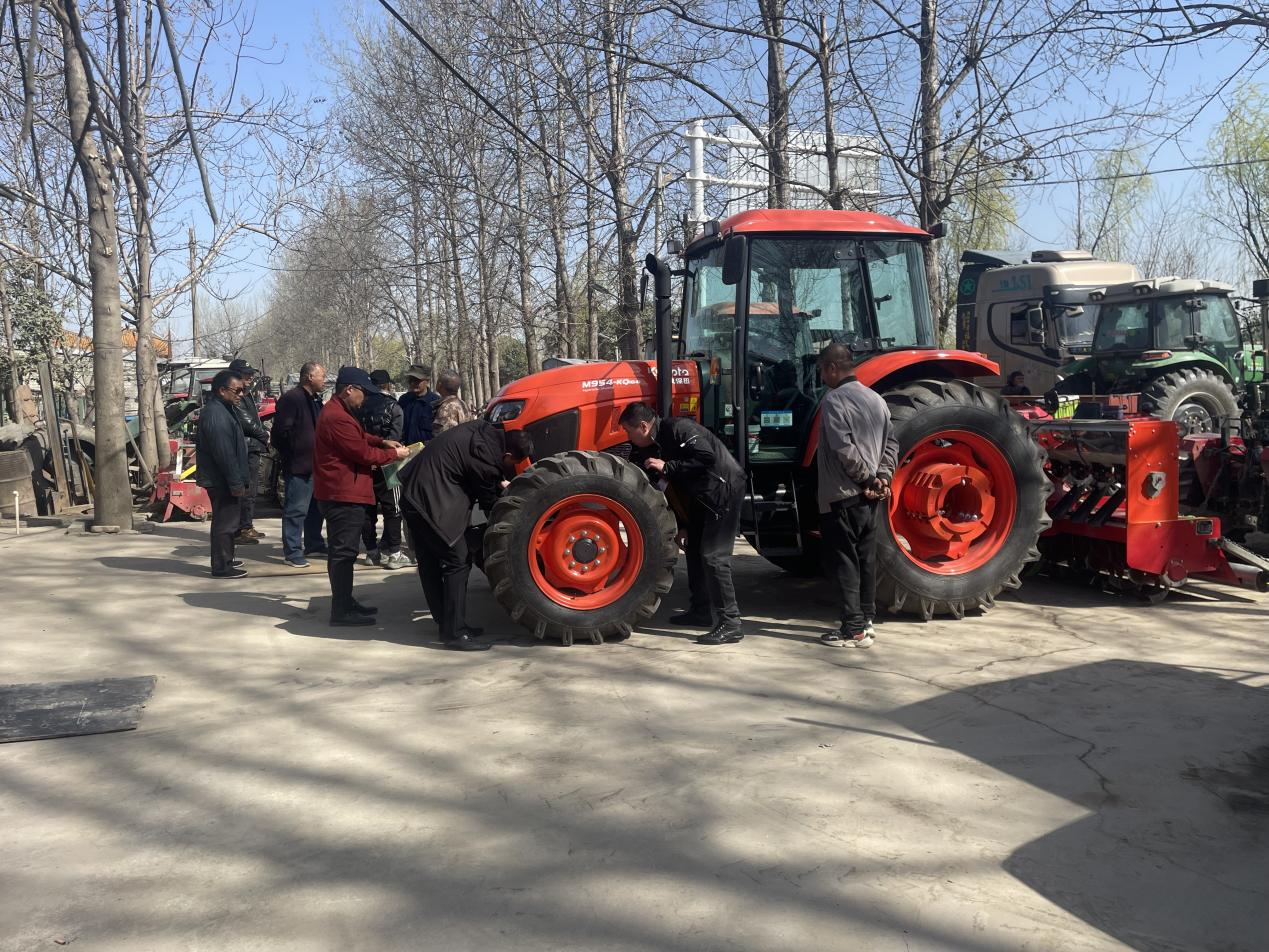 西安高新區：農機送檢下鄉 助力春耕備耕_fororder_圖片4