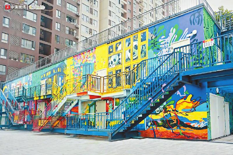 （转载）春暖花开 戏剧“沉浸式”更新演出消费场景_fororder_100c6a2637e593d8ac08b4e18eceb020