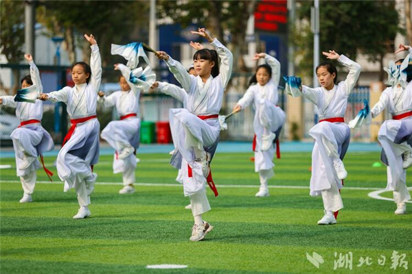 襄阳樊城区“大体育•阳光运动”：让体育助力学生健康全面成长_fororder_2