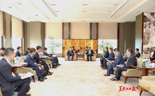 王文濤會見韓國駐華大使張夏成並共同出席大韓貿易投資振興公社哈爾濱貿易館開館儀式