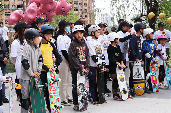 “极限运动+水上运动” 成都熊猫极限运动公园和台湾观光夜市同步启幕_fororder_IMG_7823