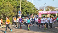 跑进春天跑进田园 昆明安宁青龙街道500名选手鸣枪起跑