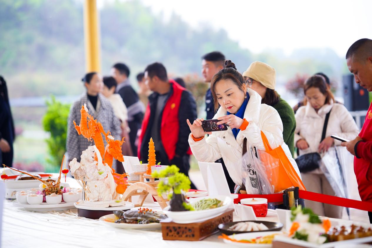 湖南衡陽首屆“金甲嶺蘿蔔”主題文化美食節廚藝創新大賽開幕_fororder_圖片8