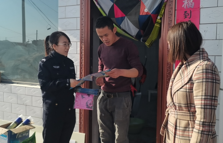 【春季守護行動】臨汾吉縣交警進農村開展“美麗鄉村行”交通安全巡迴宣講活動_fororder_2jpg