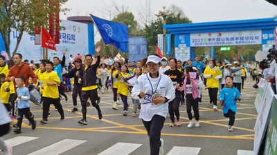 Se celebró el medio maratón 2023 en el distrito de Dongpo, ciudad de Meishan, provincia de Sichuan