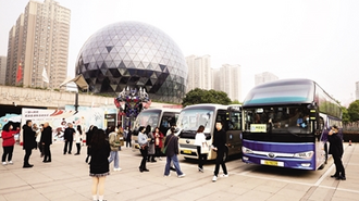 秦嶺“一站to樓觀”旅遊直通車開通
