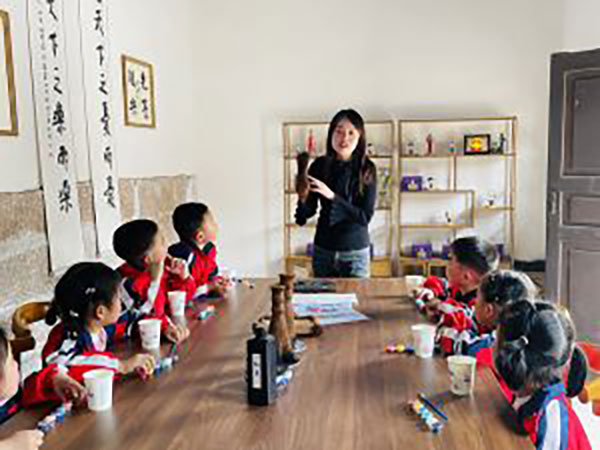 （张）德阳罗江：传统文化进大院 非遗知识进心间_fororder_20230420_094943