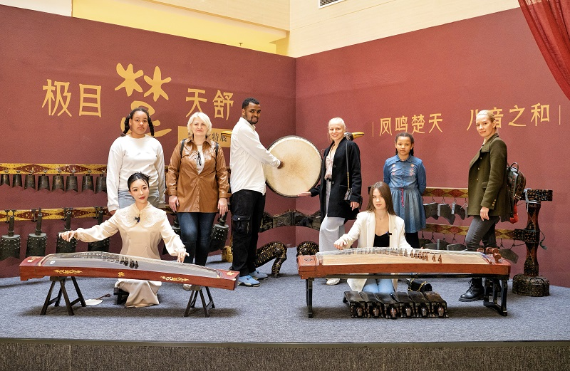 International Friends Visit Chengyang Museum in Qingdao_fororder_青岛2
