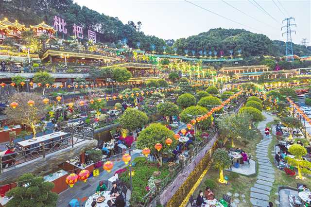 重庆：春日人间烟火气 南岸文旅商体全城联欢